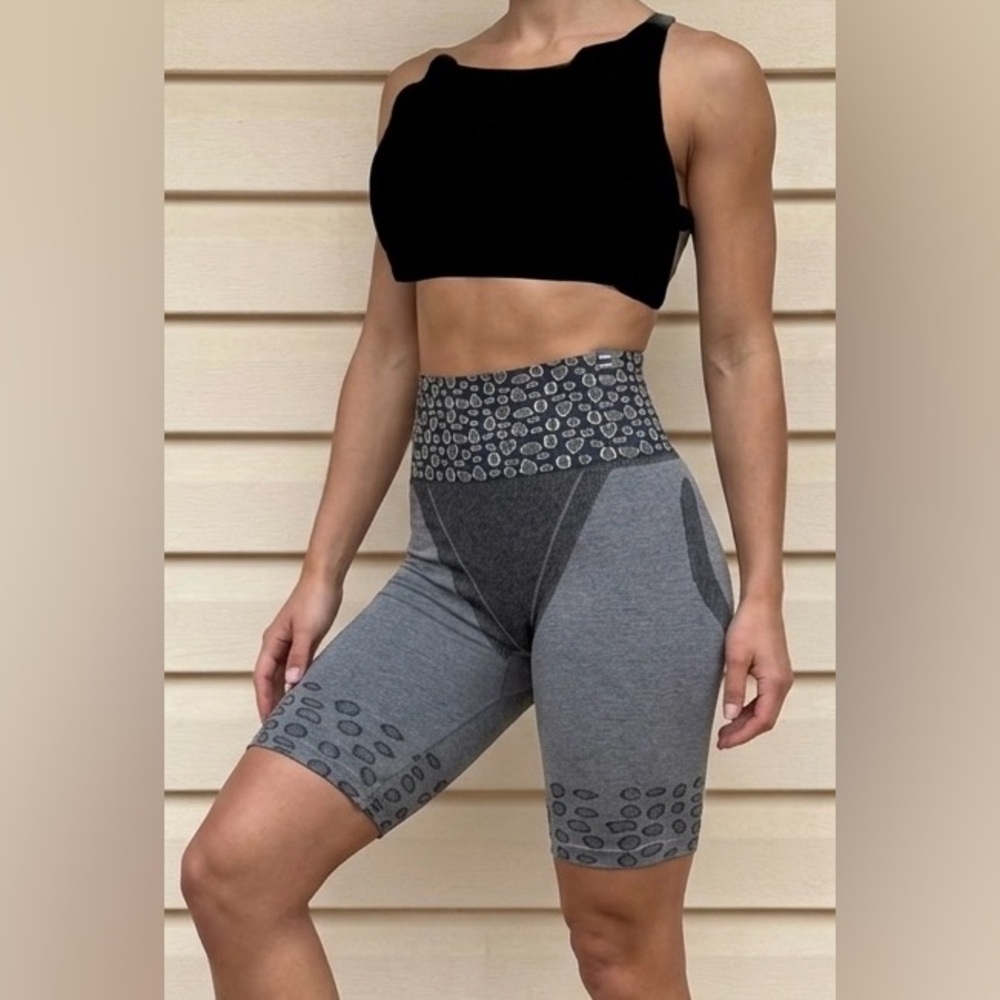 High Waisted Stretchy Ribbed Patterned Biker Shorts Charcoal Grey Size S/M